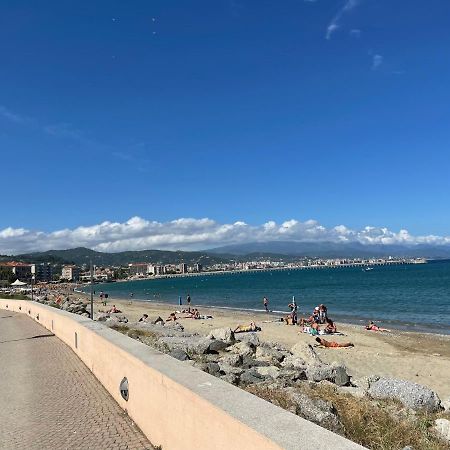 Summer Vado Ligure Eksteriør billede