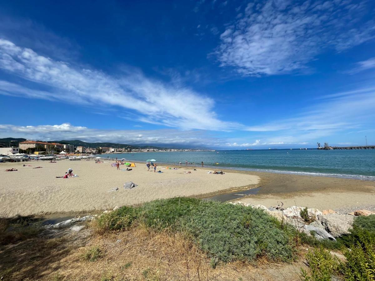 Summer Vado Ligure Eksteriør billede